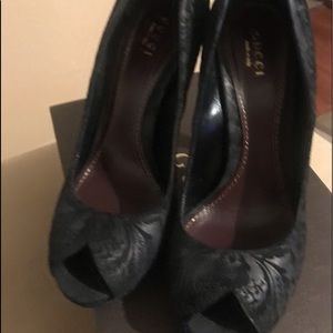 Beautiful Authentic Gucci Peep Toe